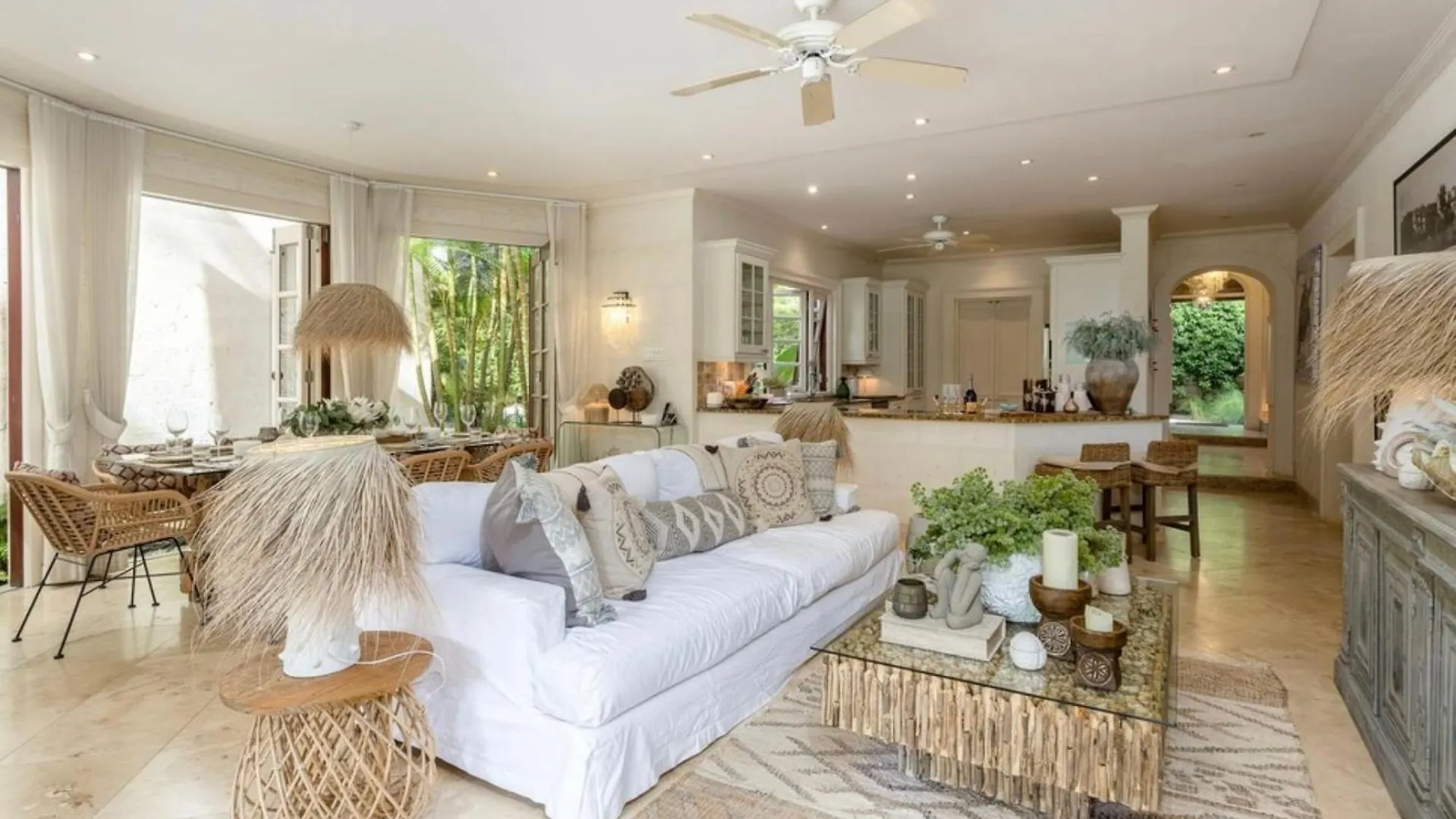 Apartamento Luxurious Villa In Stunning Beach Saint Peter